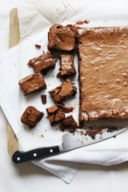Otto (7+1) e un brownie alle noci