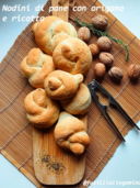 Nodini di pane con origano e ricotta