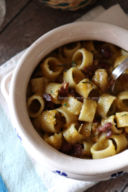 Pasta con la zucca e gambuccio dolce croccante