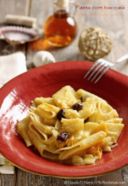 Pasta con baccalà e pomodorini gialli