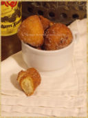 Frittelle al liquore Strega ed uvetta