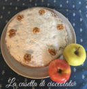 Torta di mele con uvetta e pinoli