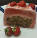 Mousse di fragole con cuore al cioccolato