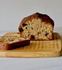 Banana bread con mirtilli e sciroppo d’acero