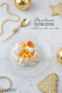 Pavlova con crema pasticcera e albicocche secche