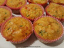 Muffin salati con zucchine, mozzarella e tonno