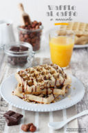 Waffles al caffè e nocciole