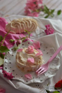 SEMIFREDDO DI MERINGHE E ROSE