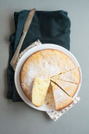 Torta allo yogurt francese (French yogurt cake)