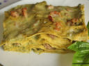 Lasagne con salsiccia e besciamella al pesto di basilico e noci