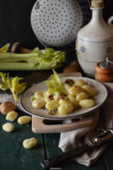 GNOCCHI AL GORGONZOLA, SEDANO E NOCI