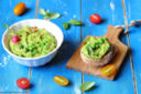 Hummus di piselli e nocciole