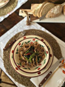 Fettuccine al farro con cima di rapa, salsiccia e pomodorini secchi sott'olio