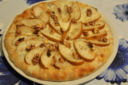 Pizza con gorgonzola, pere, noci e lievito madre