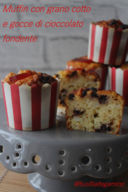 Muffin al grano cotto e gocce di cioccolato fondente