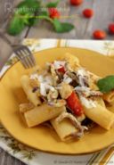 Rigatoni con pesce spada e melanzane croccanti