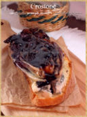 Crostone con radicchio, gorgonzola piccante e crema all’aceto balsamico