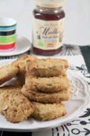 Biscotti al miele con mandorle / Honey cookies with almonds recipe