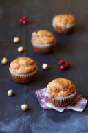 Muffin con pecorino tartufato e nocciole