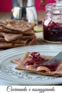 Piadina al cacao e yogurt con confettura di ciliegie al miele di biancospino