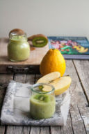 Smoothie kiwi, mela e limone