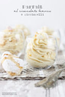 Parfait al cioccolato bianco e ricciarelli