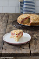 Torta di fragole con crumble di mandorle