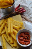 CHIPS DI POLENTA CON SALSA PICCANTE