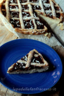 LA CROSTATA CON L'UVA SPINA E IL CIOCCOLATO