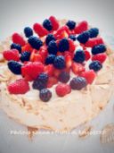 Pavlova ai frutti di bosco