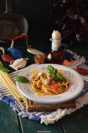 SPAGHETTI Al MANDOLINO CON COLATURA DI ALICI E LUPINI