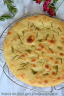 FOCACCIA CON YOGURT GRECO A LIEVITAZIONE NATURALE