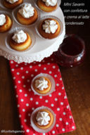 Mini Savarin con la confettura e crema al latte condensato