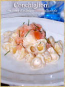 Conchiglioni con crema di robiola e salmone affumicato