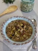 Zuppa di legumi e cereali con patate