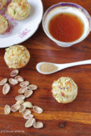 Mini muffin con crescenza di capra e pistacchi