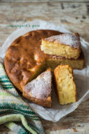 Torta soffice con yogurt e pere