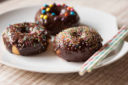 Donuts con glassa al cioccolato