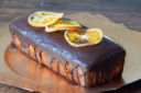 Cake all'arancia con glassa al cioccolato