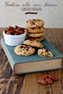 Cookies alle noci Pecan e gocce di cioccolato