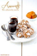 Amaretti con albicocche secche