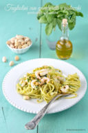 Tagliolini con gamberetti e pistacchi profumati al basilico