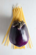 Linguine con melanzane e timo