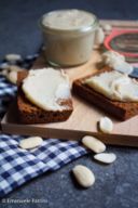 Burro di mandorle ricetta