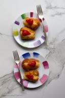 Mini babà crema e fragole ricetta