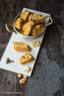 Cantucci frutta secca e capperi ricetta