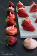 Meringhe sfumate alle fragole ricetta