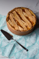 Pastiera con crema pasticciera e ciliegie ricetta