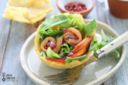 Insalatina di pesche e trota al pepe rosa