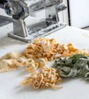 Pasta fresca paglia e fieno, la ricetta